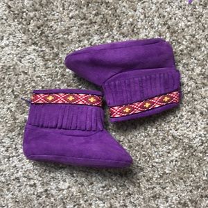 Aadi baby girls size 2 purple fringe suede boots